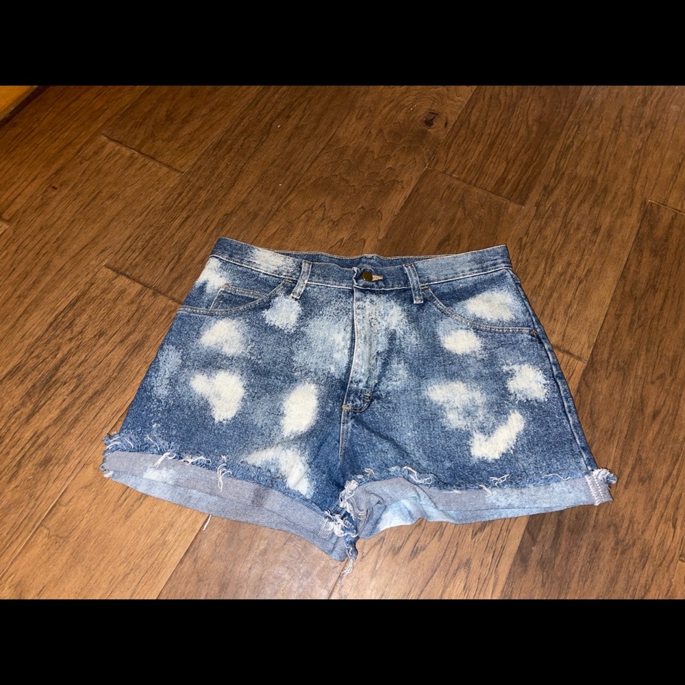 Bleached Wrangler Shorts size 32 mens.
